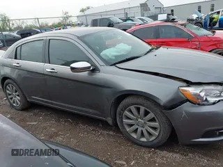 2013 Chrysler 200 Limited with VIN 1C3CCBCG8DN718207, listed as a IAAI auction lot 42136735 with 139,632 mi miles. Bid and sale history available at carsss.com. Image 13.