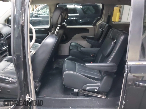 2014 Chrysler Town & Country Touring with VIN 2C4RC1BG9ER436048, listed as a IAAI auction lot 41360528 with 163,040 mi miles. Bid and sale history available at carsss.com. Image 8.