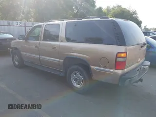 2001 GMC Yukon XL SLT with VIN 3GKGK26G21G155501, listed as a IAAI auction lot 39928004 with 338,183 mi miles. Bid and sale history available at carsss.com. Image 3.