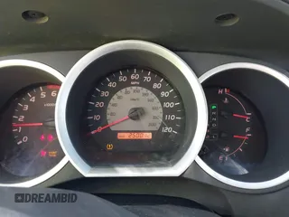 2006 Toyota Tacoma with VIN 3TMMU52N26M002740, listed as a IAAI auction lot 41684550 with 250,012 mi miles and . Bid and sale history available at DreamBid. Image 7.