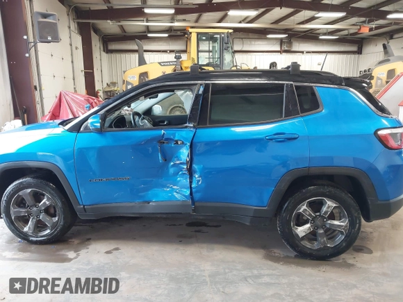 2019 Jeep Compass Latitude with VIN 3C4NJDBB8KT748817, listed as a IAAI auction lot 41289661 with 115,031 mi miles. Bid and sale history available at carsss.com. Image 14.