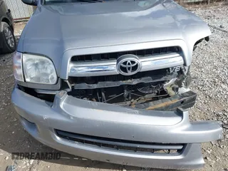 2005 Toyota Sequoia SR5 with VIN 5TDBT44A85S251105, listed as a IAAI auction lot 41728425 with 305,872 mi miles and . Bid and sale history available at DreamBid. Image 13.