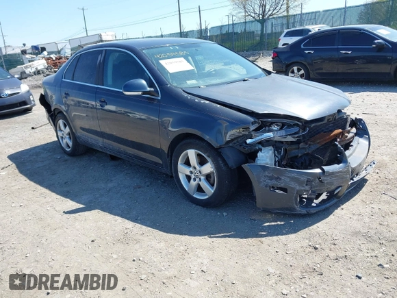2008 Volkswagen Jetta SE with VIN 3VWRZ71K28M092871, listed as a IAAI auction lot 42059585 with Not provided miles and . Bid and sale history available at DreamBid. Image 1.