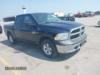 2013 Ram 1500 Express z VIN 1C6RR7KT2DS601053, wystawiony jako IAAI lot #42475284 z przebiegiem 114 669 mil mil oraz . Historia ofert i sprzedaży dostępna na DreamBid. Obrazek 1.