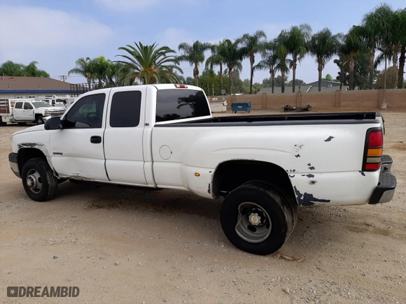 2005 Chevrolet Silverado 3500 LS with VIN 1GCJC39U35E255626, listed as a Copart auction lot 75616634 with NaN miles and Salvage Title. Bid and sale history available at carsss.com. Image 2.