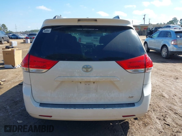 2011 Toyota Sienna LE AAS with VIN 5TDKK3DC5BS057805, listed as a IAAI auction lot 41630470 with 172,345 mi miles. Bid and sale history available at carsss.com. Image 16.