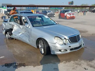 2007 Mercedes-Benz E 550 z VIN WDBUF72X17B078089, wystawiony jako IAAI lot #40035106 z przebiegiem 140 466 mil mil oraz . Historia ofert i sprzedaży dostępna na DreamBid. Obrazek 1.