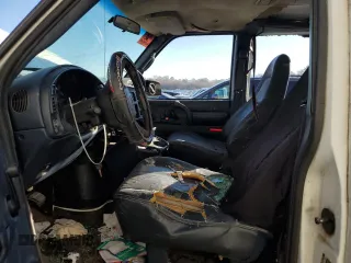 2004 Chevrolet Astro Cargo Van with VIN 1GCDM19X74B117502, listed as a Copart auction lot 87210454 with 0 mi miles and Salvage Title. Bid and sale history available at carsss.com. Image 7.