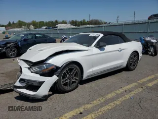2020 Ford Mustang EcoBoost z VIN 1FATP8UH5L5137682, wystawiony jako Copart lot #53795485 z przebiegiem 89 739 mil mil oraz Szkody całkowita. Historia ofert i sprzedaży dostępna na DreamBid. Obrazek 1.