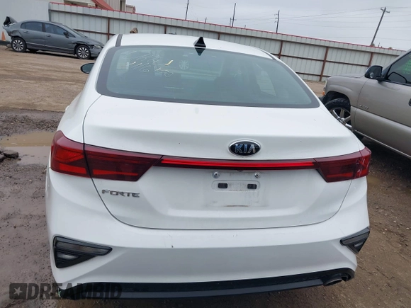 2021 Kia Forte LXS with VIN 3KPF24AD2ME312508, listed as a IAAI auction lot 38094780 with 65,314 mi miles. Bid and sale history available at carsss.com. Image 16.