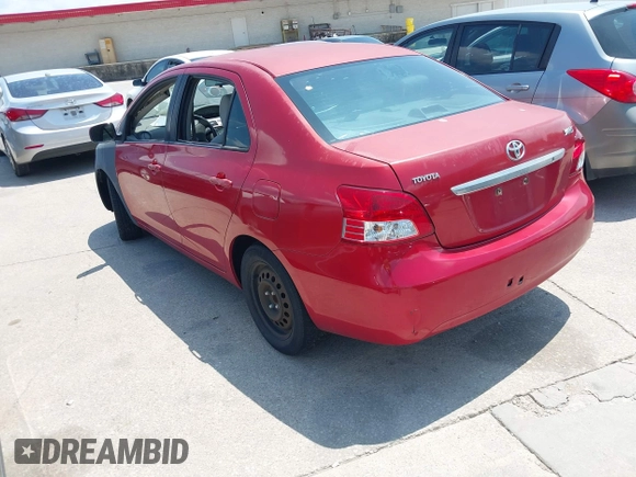2009 Toyota Yaris z VIN JTDBT903791320843, wystawiony jako IAAI lot #42390510 z przebiegiem 331 439 mil mil oraz . Historia ofert i sprzedaży dostępna na DreamBid. Obrazek 3.