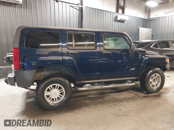 2008 Hummer H3 SUV with VIN 5GTEN13E388156284, listed as a IAAI auction lot 42107564 with 117,532 mi miles. Bid and sale history available at carsss.com. Image 14.