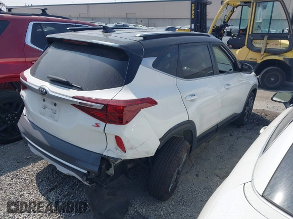 2021 Kia Seltos S with VIN KNDEU2AA6M7143688, listed as a IAAI auction lot 42584672 with 39,621 mi miles and . Bid and sale history available at DreamBid. Image 4.