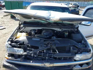 2001 Chevrolet Silverado 1500 LT with VIN 1GCEC19T01Z152616, listed as a IAAI auction lot 41454877 with 208,347 mi miles. Bid and sale history available at carsss.com. Image 10.