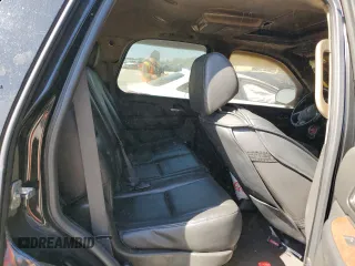 2008 GMC Yukon SLT 4SA z VIN 1GKFK13098R260463, wystawiony jako Copart lot #53386835 z przebiegiem Nie podano mil oraz Nie do naprawy • Non repairable. Historia ofert i sprzedaży dostępna na DreamBid. Obrazek 11.