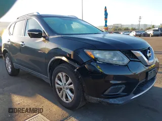 2015 Nissan Rogue SV with VIN KNMAT2MTXFP505183, listed as a IAAI auction lot 41878121 with 127,677 mi miles. Bid and sale history available at carsss.com. Image 1.