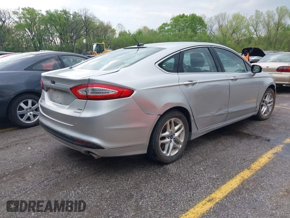 2013 Ford Fusion SE z VIN 3FA6P0HR3DR148664, wystawiony jako IAAI lot #42057963 z przebiegiem 239 120 mil mil oraz . Historia ofert i sprzedaży dostępna na DreamBid. Obrazek 4.