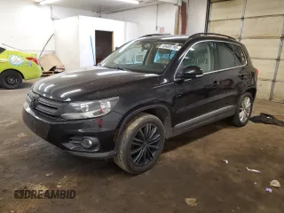 2012 Volkswagen Tiguan S z VIN WVGBV7AXXCW510402, wystawiony jako Copart lot #49408795 z przebiegiem 130 006 mil mil oraz Szkoda całkowita • Salvage title. Historia ofert i sprzedaży dostępna na DreamBid. Obrazek 1.
