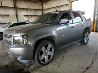 2008 Chevrolet Tahoe 2LT z VIN 1GNFC13058J223246, wystawiony jako Copart lot #53169385 z przebiegiem 172 303 mil mil oraz Szkoda całkowita • Salvage title. Historia ofert i sprzedaży dostępna na DreamBid. Obrazek 1.