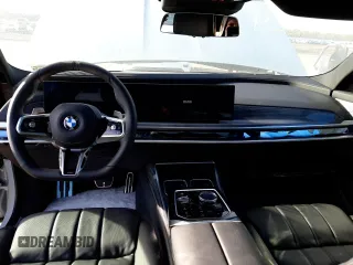2023 BMW 7 Series 760i xDrive with VIN WBA33EJ04PCL61978, listed as a Copart auction lot 73324612 with 0 mi miles. Bid and sale history available at carsss.com. Image 8.