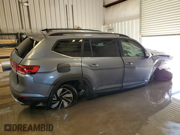 2024 Volkswagen Atlas SE with VIN 1V2HR2CA5RC572135, listed as a Copart auction lot 57635285 with 29,441 mi miles and Non repairable. Bid and sale history available at DreamBid. Image 3.