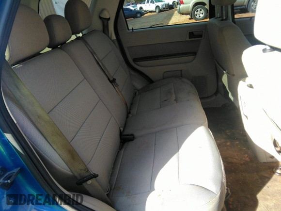 2011 Ford Escape XLT z VIN 1FMCU9DG8BKB22458, wystawiony jako IAAI lot #41134299 z przebiegiem 167 475 mil mil oraz . Historia ofert i sprzedaży dostępna na DreamBid. Obrazek 8.