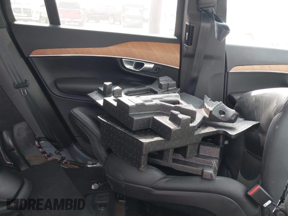 2024 Volvo XC90 Plus Bright Theme с VIN YV4062PE4R1221441, выставлен на аукционе IAAI как лот 42082396 с пробегом 19 290 миль миль и . История ставок и продаж доступна на DreamBid. Изображение 13.