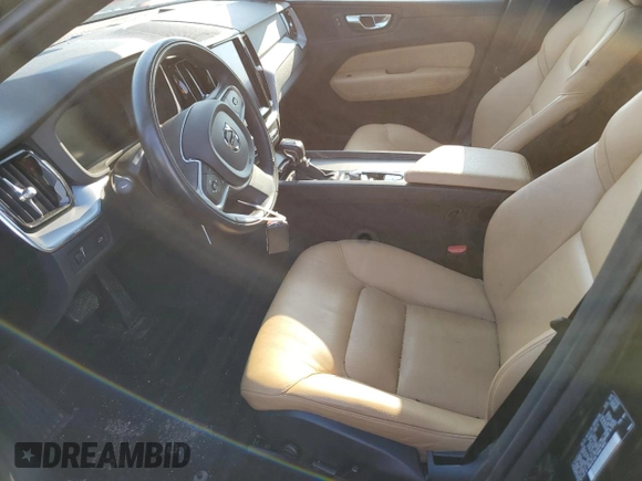 2020 Volvo XC60 Momentum z VIN YV4102RK8L1489490, wystawiony jako Copart lot #56930285 z przebiegiem 88 930 mil mil oraz Czysty tytuł • Clean title. Historia ofert i sprzedaży dostępna na DreamBid. Obrazek 7.