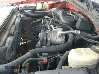 2005 Chevrolet Silverado 1500 Work Truck z VIN 1GCEC14X35Z146311, wystawiony jako IAAI lot #42489501 z przebiegiem Nie podano mil oraz . Historia ofert i sprzedaży dostępna na DreamBid. Obrazek 12.