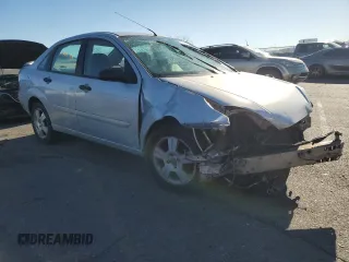 2003 Ford Focus ZTS with VIN 1FAHP38333W146804, listed as a Copart auction lot 88535145 with 142,397 mi miles and Salvage Title. Bid and sale history available at carsss.com. Image 4.
