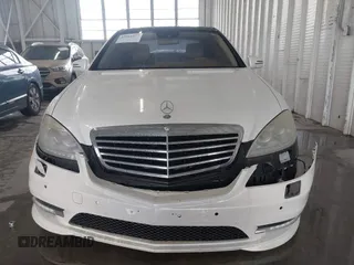 2010 Mercedes-Benz S 550 z VIN WDDNG8GB1AA352707, wystawiony jako IAAI lot #42362577 z przebiegiem 201 878 mil mil oraz . Historia ofert i sprzedaży dostępna na DreamBid. Obrazek 12.