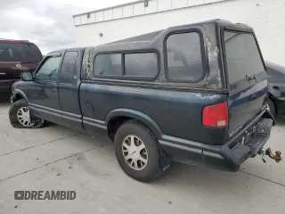 1997 GMC Sonoma SLS with VIN 1GTDT19W2V8504564, listed as a Copart auction lot 78217124 with 184,122 mi miles and Salvage Title. Bid and sale history available at carsss.com. Image 2.