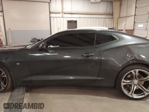 2018 Chevrolet Camaro 2SS with VIN 1G1FH1R76J0190616, listed as a IAAI auction lot 41595815 with 33,084 mi miles and . Bid and sale history available at DreamBid. Image 14.