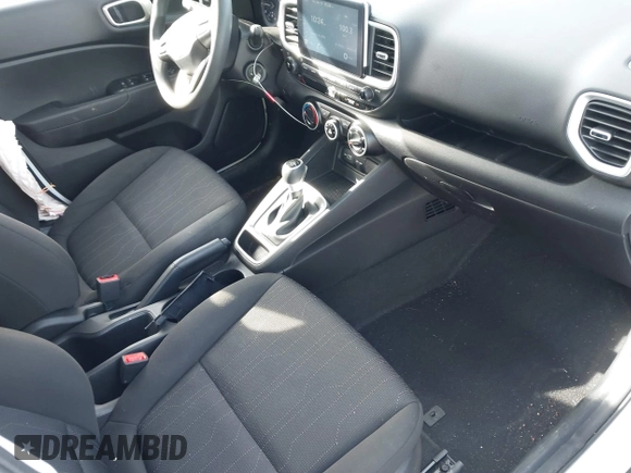 2022 Hyundai Venue SE with VIN KMHRB8A30NU134852, listed as a IAAI auction lot 41346732 with 45,086 mi miles and . Bid and sale history available at DreamBid. Image 5.