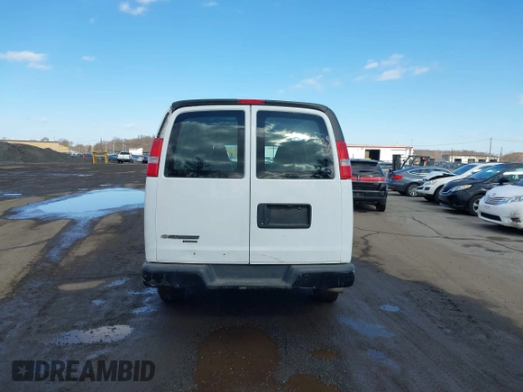 2016 Chevrolet Express Cargo Van with VIN 1GCWGBFF6G1154276, listed as a IAAI auction lot 41523966 with 70,558 mi miles. Bid and sale history available at carsss.com. Image 16.