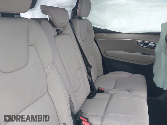 2025 Volvo XC90 with VIN YV4062PG4S1370195, listed as a IAAI auction lot 41912433 with 31 mi miles and . Bid and sale history available at DreamBid. Image 8.