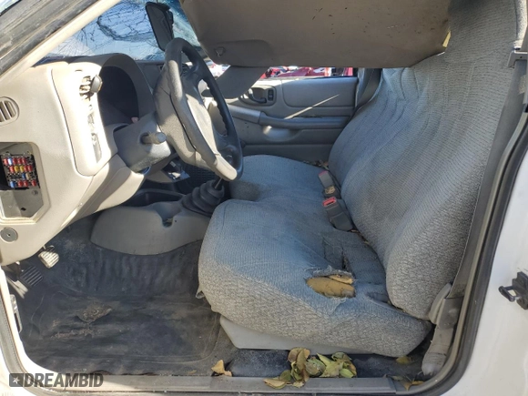 1998 GMC Sonoma with VIN 1GTCS1443W8506359, listed as a Copart auction lot 83055064 with 0 mi miles and Salvage Title. Bid and sale history available at carsss.com. Image 7.