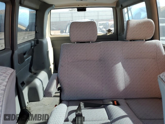 1993 Volkswagen EuroVan с VIN WV2HD0705PH059541, выставлен на аукционе Copart как лот 88357745 с пробегом 88 905 миль миль и Чистый • Clean title. История ставок и продаж доступна на DreamBid. Изображение 10.