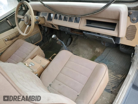 1988 Jeep Wrangler with VIN 2BCCV81M2JB518868, listed as a Copart auction lot 57649935 with 192,317 mi miles and Clean title. Bid and sale history available at DreamBid. Image 8.