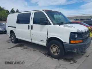 2005 Chevrolet Express Cargo Van with VIN 1GCHG35U651127686, listed as a IAAI auction lot 42028915 with 357,912 mi miles. Bid and sale history available at carsss.com. Image 1.