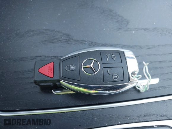 2016 Mercedes-Benz C 300 with VIN 55SWF4JB7GU162041, listed as a IAAI auction lot 42615333 with 39,714 mi miles and . Bid and sale history available at DreamBid. Image 11.