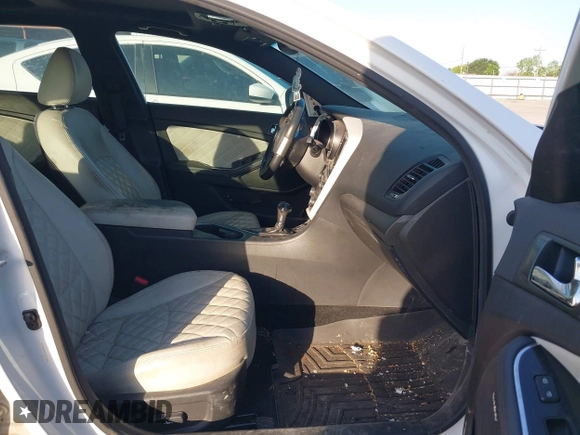 2015 Kia Optima SX Turbo with VIN 5XXGR4A69FG517335, listed as a IAAI auction lot 42014655 with 91,831 mi miles. Bid and sale history available at carsss.com. Image 5.