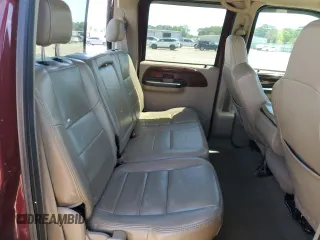 2006 Ford F-350 XL с VIN 1FTWW33PX6EB60028, выставлен на аукционе Copart как лот 53904025 с пробегом 245 305 миль миль и Списание • Salvage title. История ставок и продаж доступна на DreamBid. Изображение 10.
