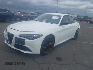 2019 Alfa Romeo Giulia z VIN ZARFAMAN5K7622490, wystawiony jako IAAI lot #41403496 z przebiegiem Nie podano mil oraz . Historia ofert i sprzedaży dostępna na DreamBid. Obrazek 2.