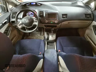 2006 Honda Civic z VIN JHMFA36226S020747, wystawiony jako Copart lot #60973595 z przebiegiem 274 274 mil mil oraz Czysty tytuł • Clean title. Historia ofert i sprzedaży dostępna na DreamBid. Obrazek 8.