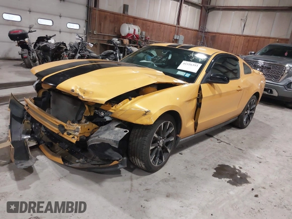 2011 Ford Mustang V6 with VIN 1ZVBP8AM4B5152063, listed as a IAAI auction lot 41556393 with 125,604 mi miles and . Bid and sale history available at carsss.com. Image 2.