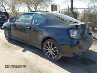 2016 Scion tC z VIN JTKJF5C7XGJ017894, wystawiony jako IAAI lot #41614948 z przebiegiem 109 311 mil mil oraz . Historia ofert i sprzedaży dostępna na DreamBid. Obrazek 3.