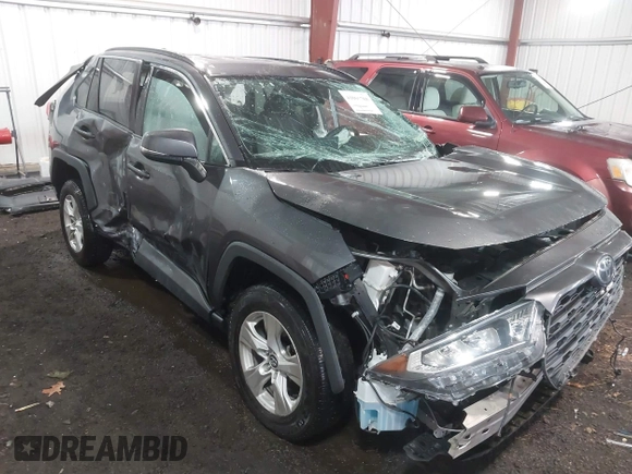 2021 Toyota RAV4 XLE with VIN 2T3W1RFVXMW117830, listed as a IAAI auction lot 41865708 with 94,990 mi miles. Bid and sale history available at carsss.com. Image 1.