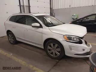 2017 Volvo XC60 Inscription with VIN YV440MRU2H2173594, listed as a IAAI auction lot 41513647 with 128,284 mi miles. Bid and sale history available at carsss.com. Image 1.
