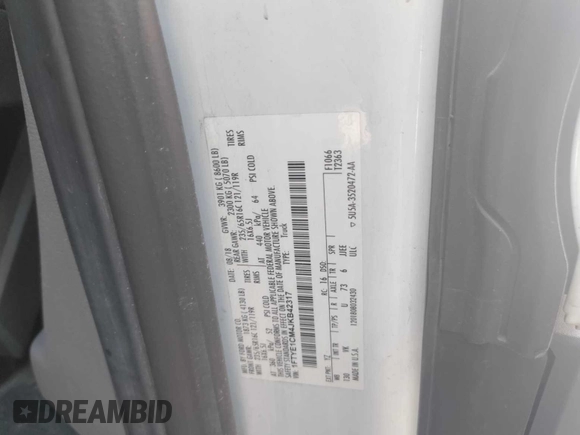 2018 Ford Transit z VIN 1FTYE1CM4JKB42317, wystawiony jako IAAI lot #42558333 z przebiegiem 204 042 mil mil oraz . Historia ofert i sprzedaży dostępna na DreamBid. Obrazek 10.